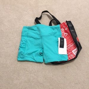 Lululemon Run Speed Track Short comes with bag